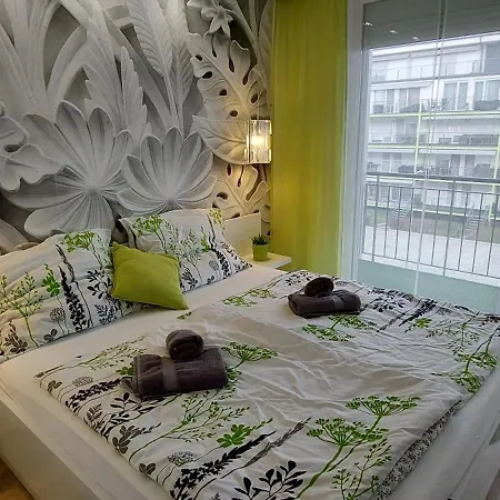 Catamaran 213 شقة