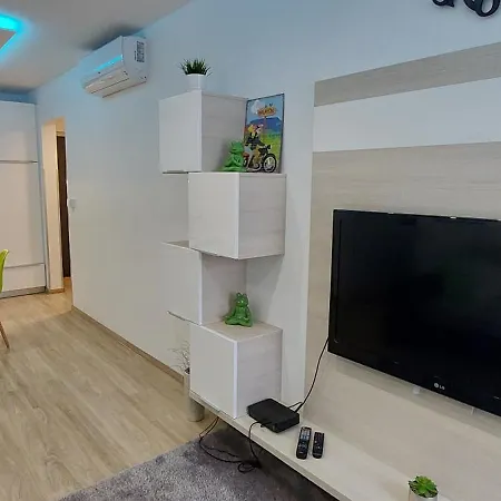 Catamaran 213 דירה *